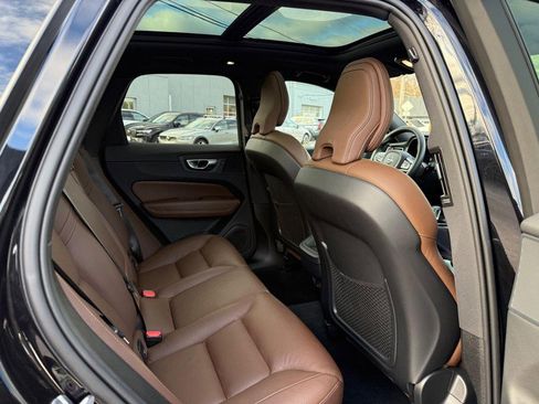 Certified 2024 Volvo XC60 B5 Plus w/ Protection Package Premier image 11