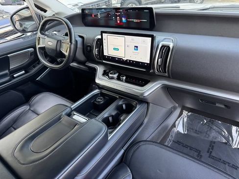 Used 2025 Ford Expedition Max Platinum AWD/4WD image 10