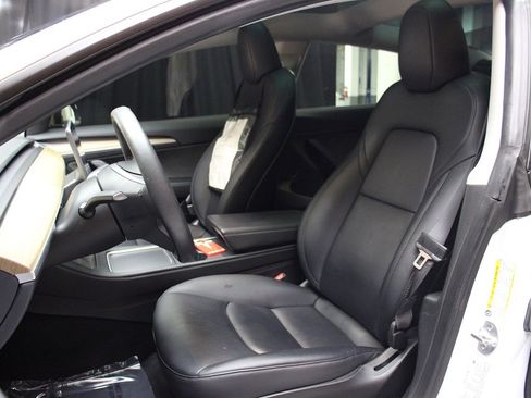 Used 2023 Tesla Model 3 Standard Range RWD image 32