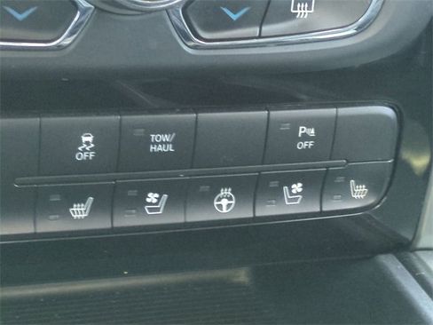 Used 2013 RAM 1500 Sport w/ Sport Premium Group image 25