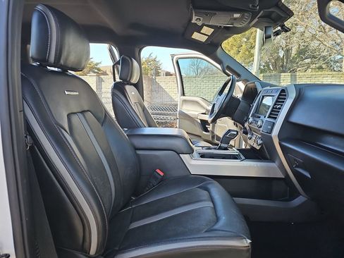 Used 2019 Ford F150 Platinum w/ Equipment Group 701A Luxury image 10