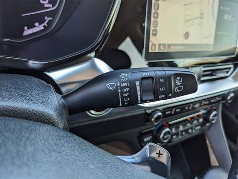 Used 2020 Kia Niro EX Premium image 34