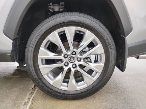 Used 2025 Toyota RAV4 XLE Premium FWD image 26