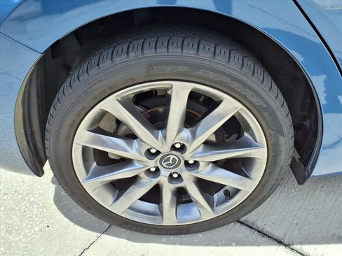 Used 2018 MAZDA MAZDA3 Touring FWD image 7