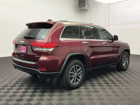Used 2018 Jeep Grand Cherokee Limited AWD/4WD image 9