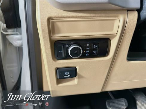 Used 2023 Ford F150 XLT image 30