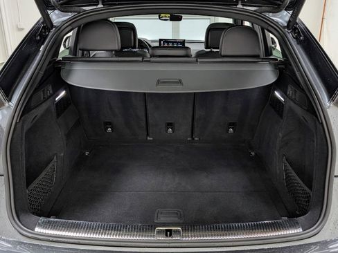 Used 2022 Audi SQ5 Premium w/ Convenience Package image 20