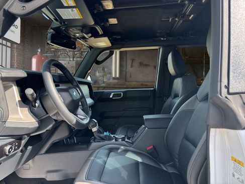 New 2026 Ford Bronco Outer Banks w/ Sasquatch Package AWD/4WD image 19