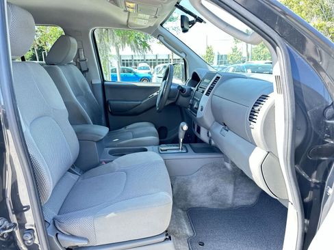 Used 2011 Nissan Frontier SV w/ SV Premium Utility Pkg RWD image 17