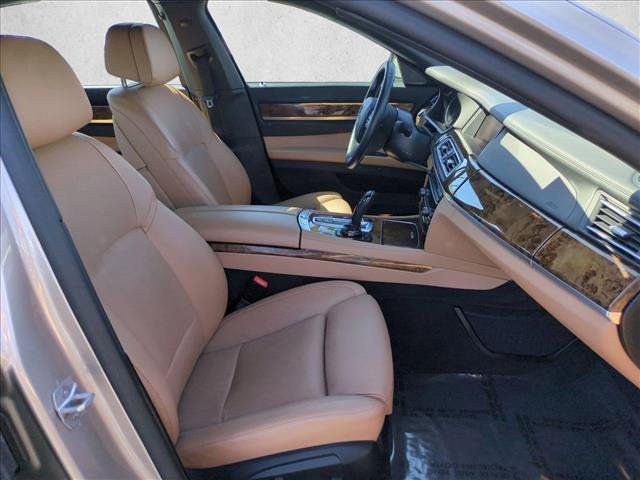Used 2015 BMW 750Li RWD image 20