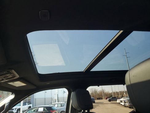 Used 2024 Toyota Tundra Platinum image 17