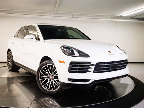 Certified 2023 Porsche Cayenne AWD/4WD image 9
