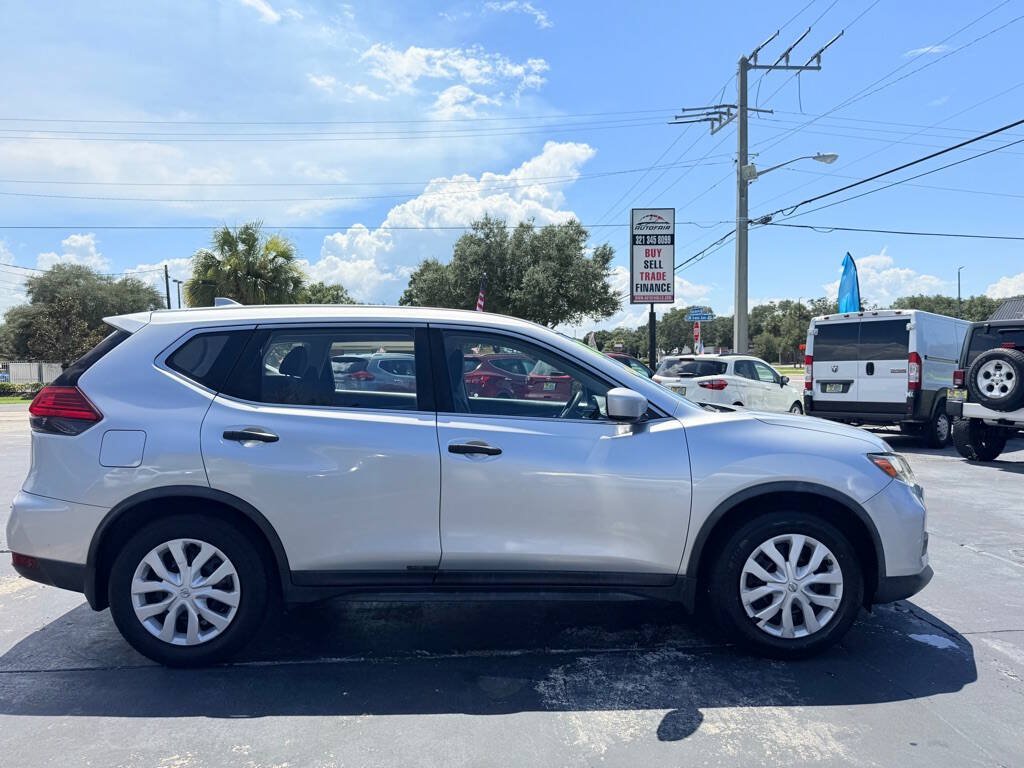 Used 2017 Nissan Rogue S FWD image 3