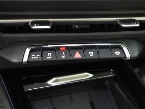 New 2026 Audi Q3 quattro 2.0T AWD/4WD image 28