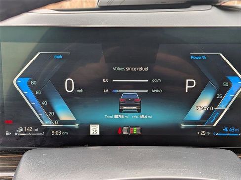 Used 2025 BMW X5 xDrive50e image 12