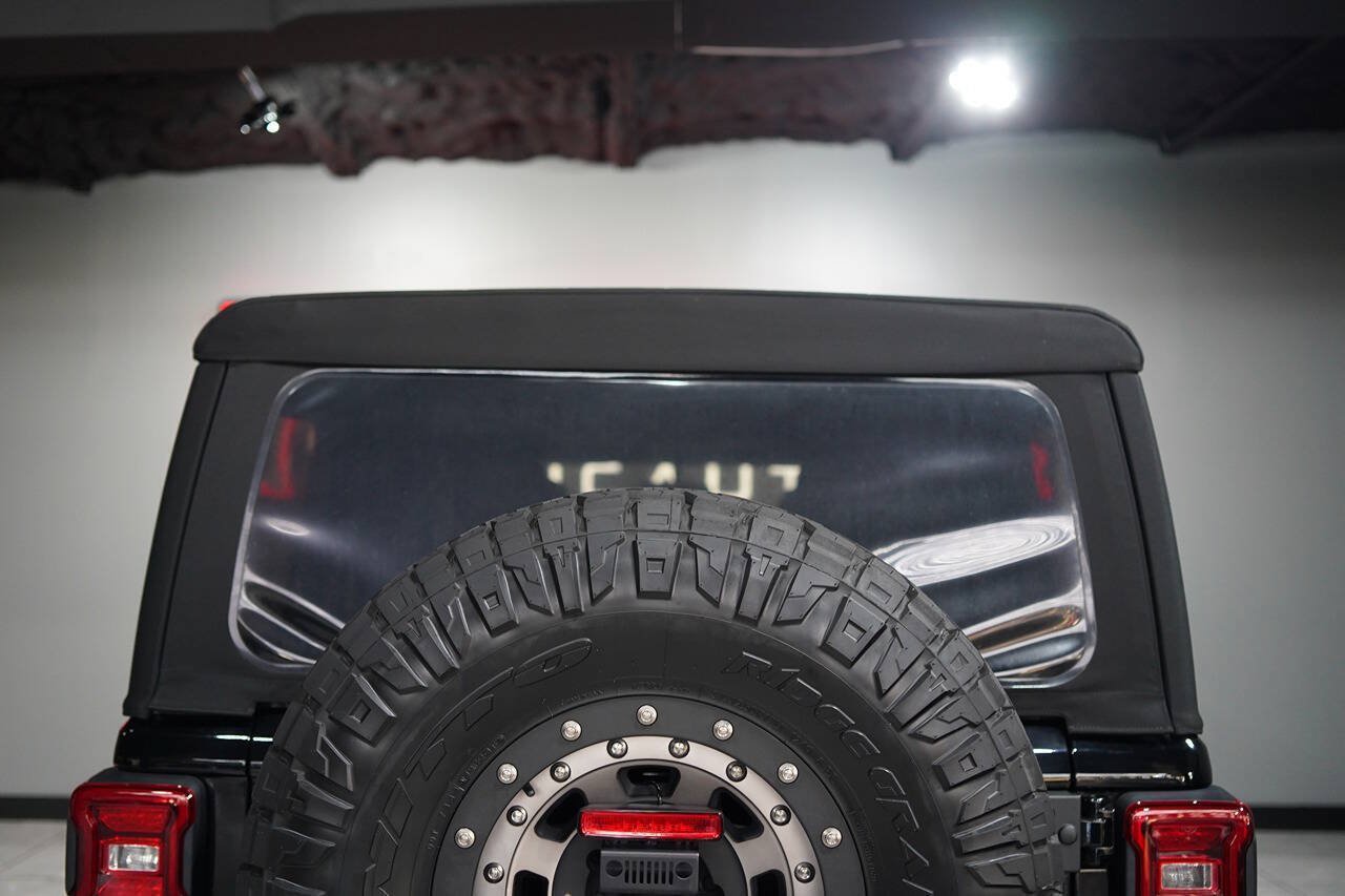Used 2018 Jeep Wrangler Unlimited Rubicon AWD/4WD image 42