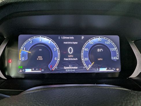 Used 2023 Jeep Grand Cherokee Limited image 17