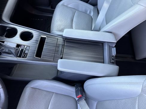 Certified 2021 Toyota Sienna Limited FWD image 23