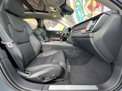 Used 2023 Volvo S60 B5 Ultimate image 38
