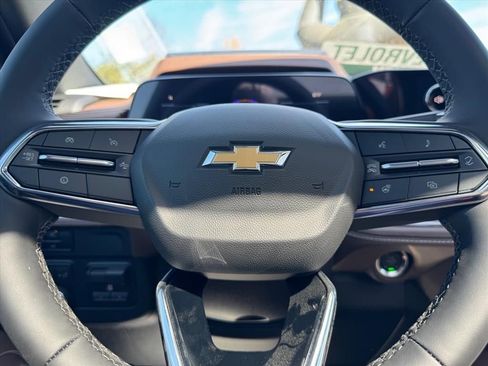 New 2026 Chevrolet Suburban High Country RWD image 18