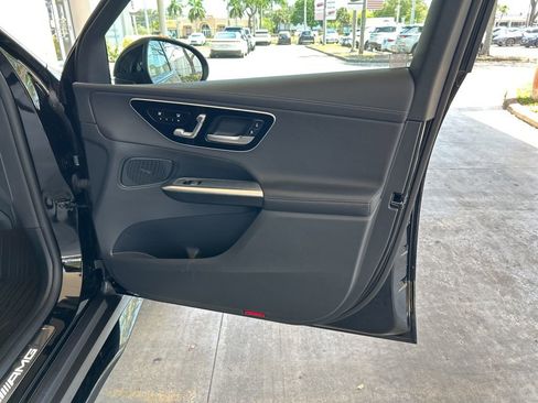 Used 2024 Mercedes-Benz GLC 43 AMG 4MATIC image 28