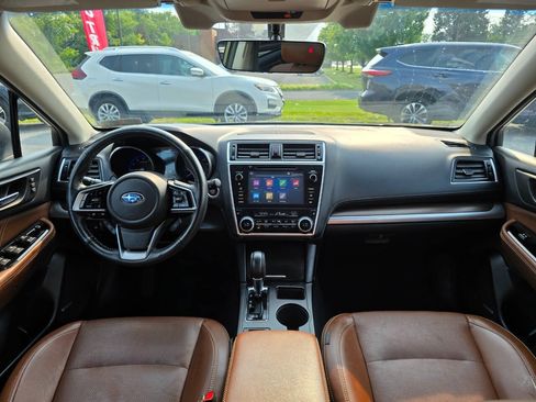 Used 2018 Subaru Outback 3.6R Touring AWD/4WD image 35