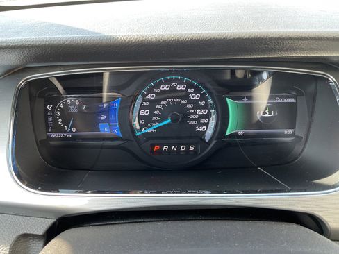 Used 2013 Ford Taurus SEL FWD image 24