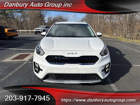 Used 2022 Kia Niro LXS image 1