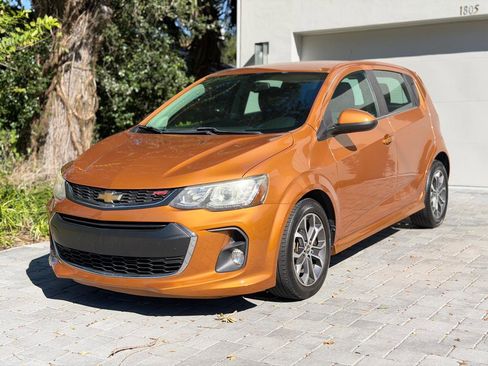 Used 2017 Chevrolet Sonic LT w/ Convenience Package FWD image 1