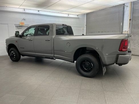New 2026 RAM 3500 Laramie AWD/4WD image 8