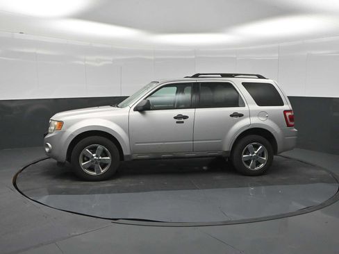 Used 2009 Ford Escape XLT AWD/4WD image 4
