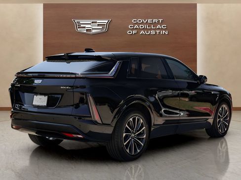 Certified 2025 Cadillac Lyriq Sport AWD/4WD image 4