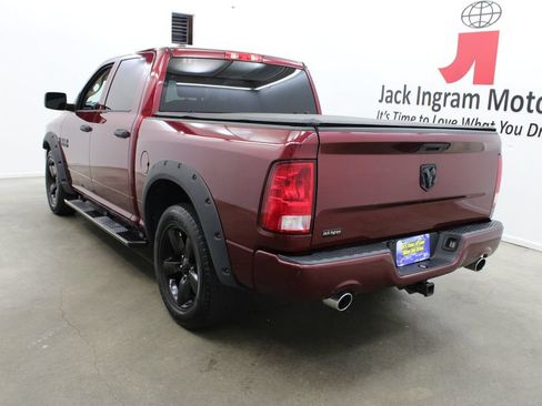 Used 2017 RAM 1500 Express w/ Express Value Package RWD image 3