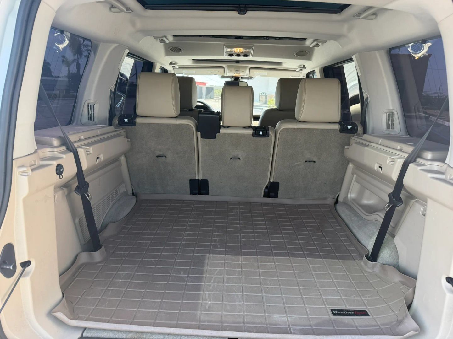 Used 2016 Land Rover LR4 HSE AWD/4WD image 14