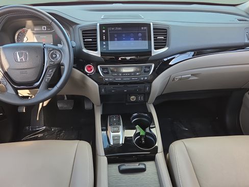 Used 2016 Honda Pilot Touring image 13