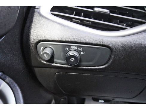 Used 2022 Chevrolet Malibu LT image 19