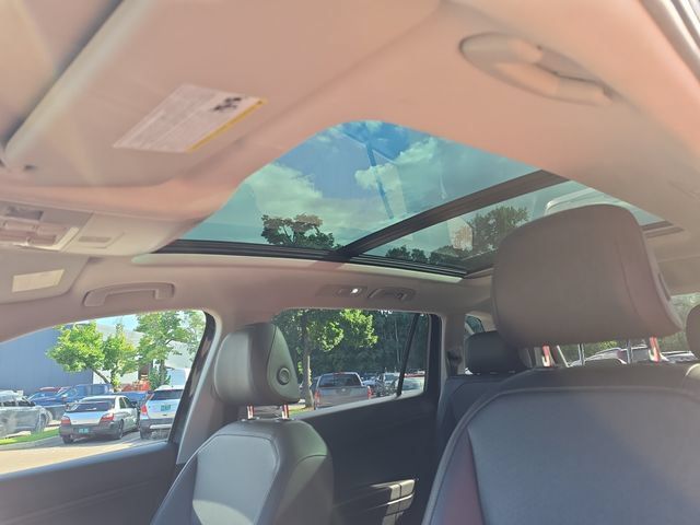 Used 2020 Volkswagen Tiguan SEL FWD image 20