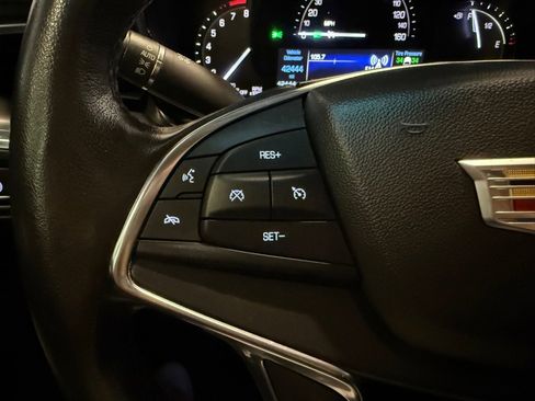 Used 2018 Cadillac XT5 Luxury image 43