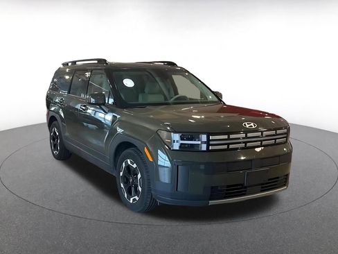 Used 2025 Hyundai Santa Fe SEL image 3