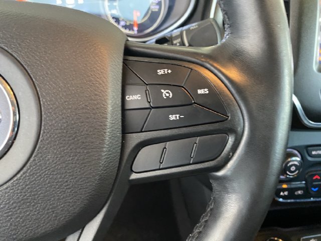 Used 2019 Jeep Cherokee Trailhawk w/ Cold Weather Group AWD/4WD image 30
