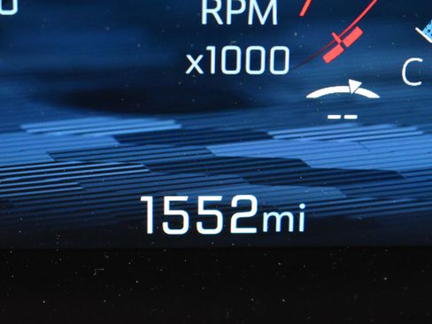 Used 2025 Chevrolet Equinox ACTIV w/ Safety and Technology Package image 31