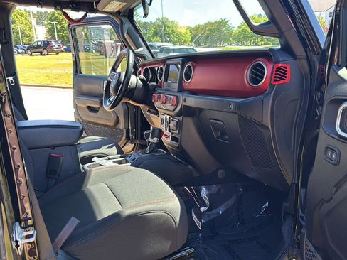 Used 2020 Jeep Gladiator Rubicon w/ Trailer Tow Package AWD/4WD image 23