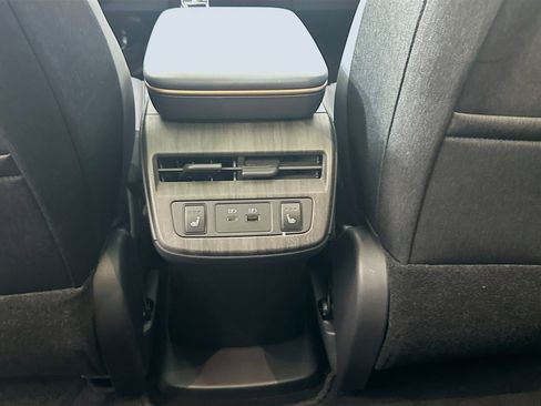 Used 2023 Nissan Ariya image 28