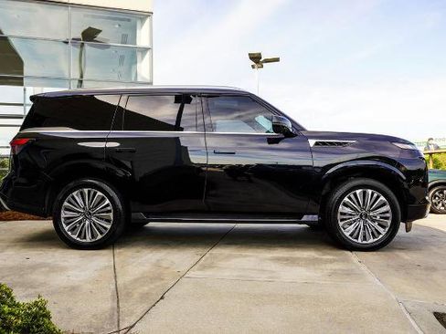 Certified 2025 INFINITI QX80 Sensory AWD/4WD image 7