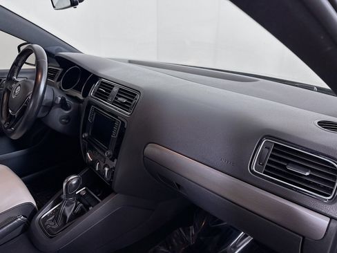 Used 2016 Volkswagen Jetta Sport w/ Lighting Package image 27