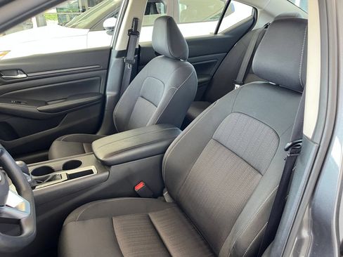 Used 2025 Nissan Altima 2.5 SV FWD image 28