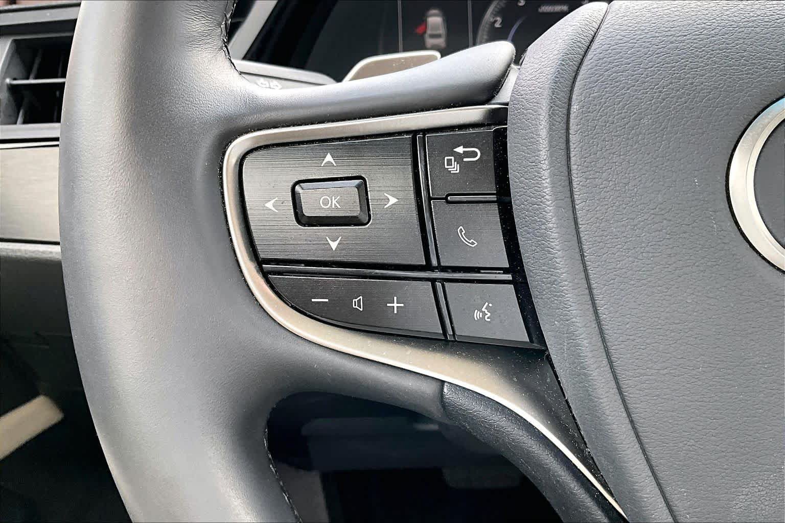 Used 2025 Lexus ES 350 w/ Premium Package FWD image 24