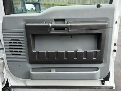 Used 2015 Ford F350 XL w/ Power Equipment Group image 25