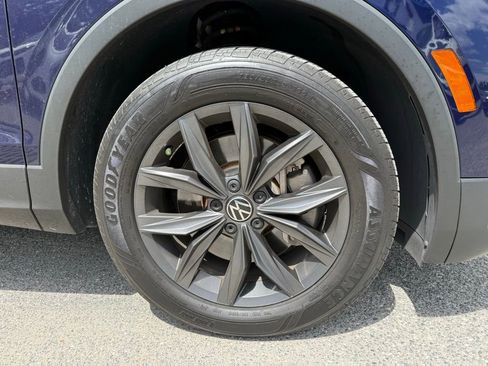 Used 2023 Volkswagen Tiguan SE image 7