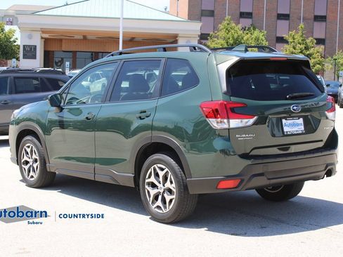 Used 2023 Subaru Forester Premium AWD/4WD image 7